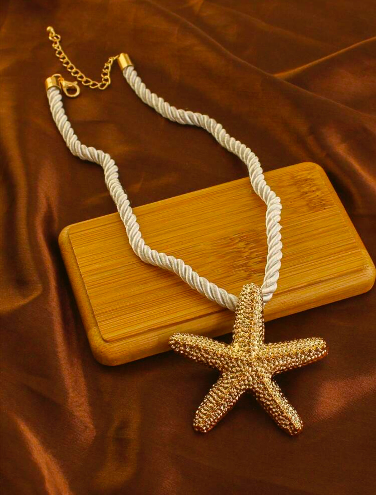 Collar C66